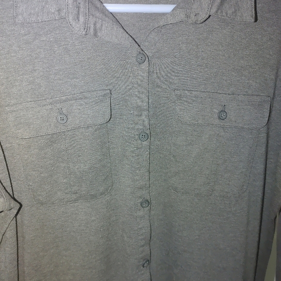 Columbia Woman's Gray Button-Up Shirt Size XL - Picture 5 of 7